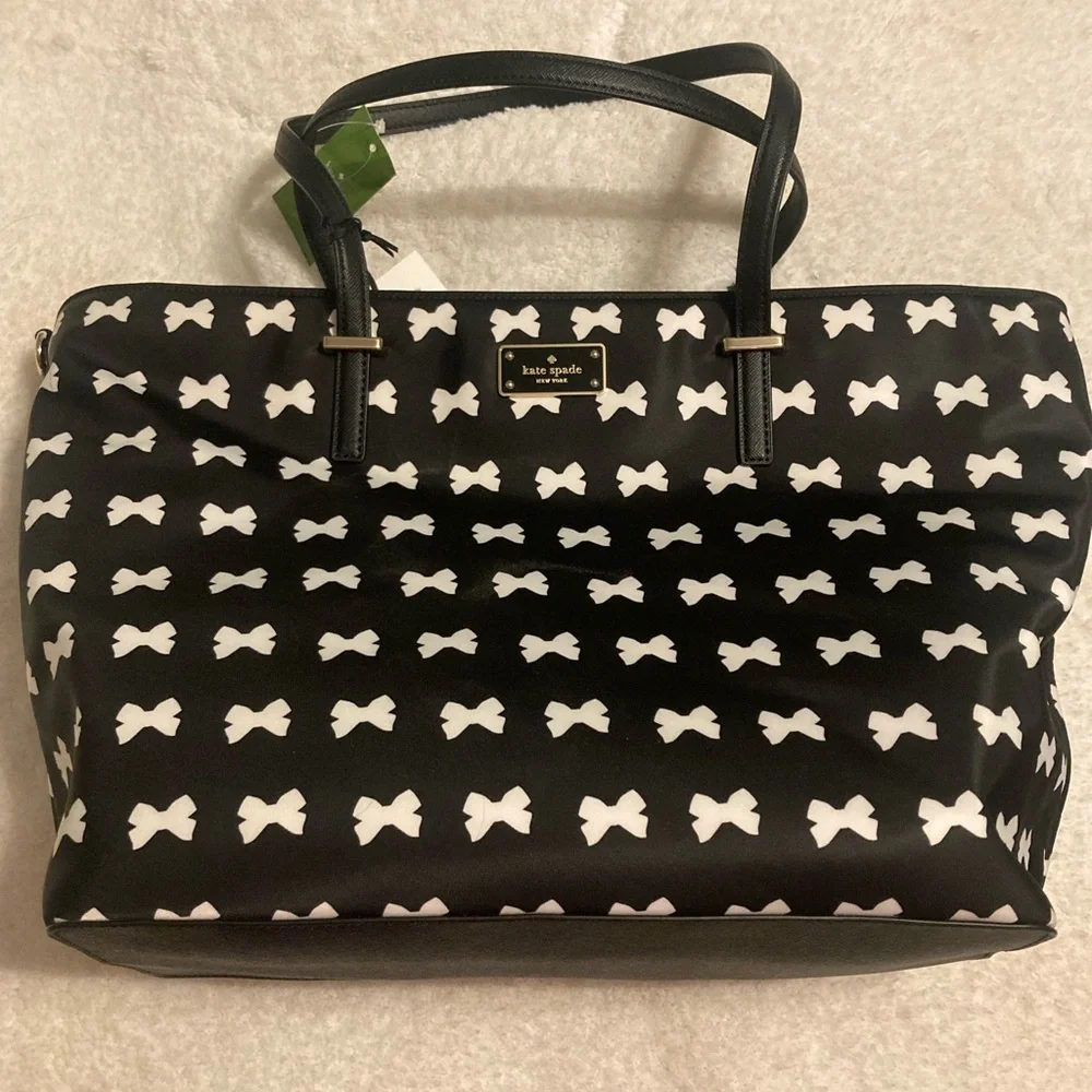 Kate Spade Black and Cream Margareta baby bag/ Wilson Road Bow design NWT